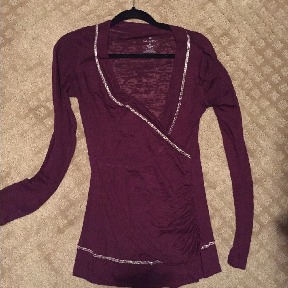 V neck top